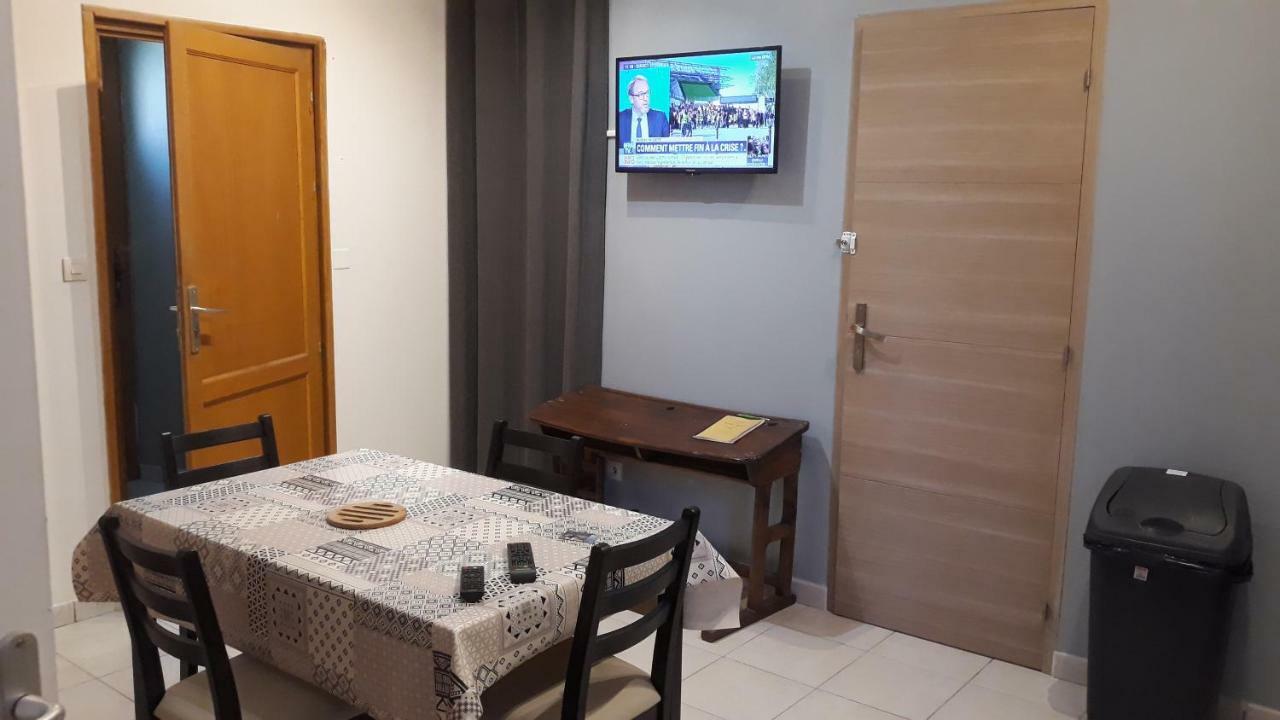 L'Arriere Boutique Apartment Maroilles Exterior photo